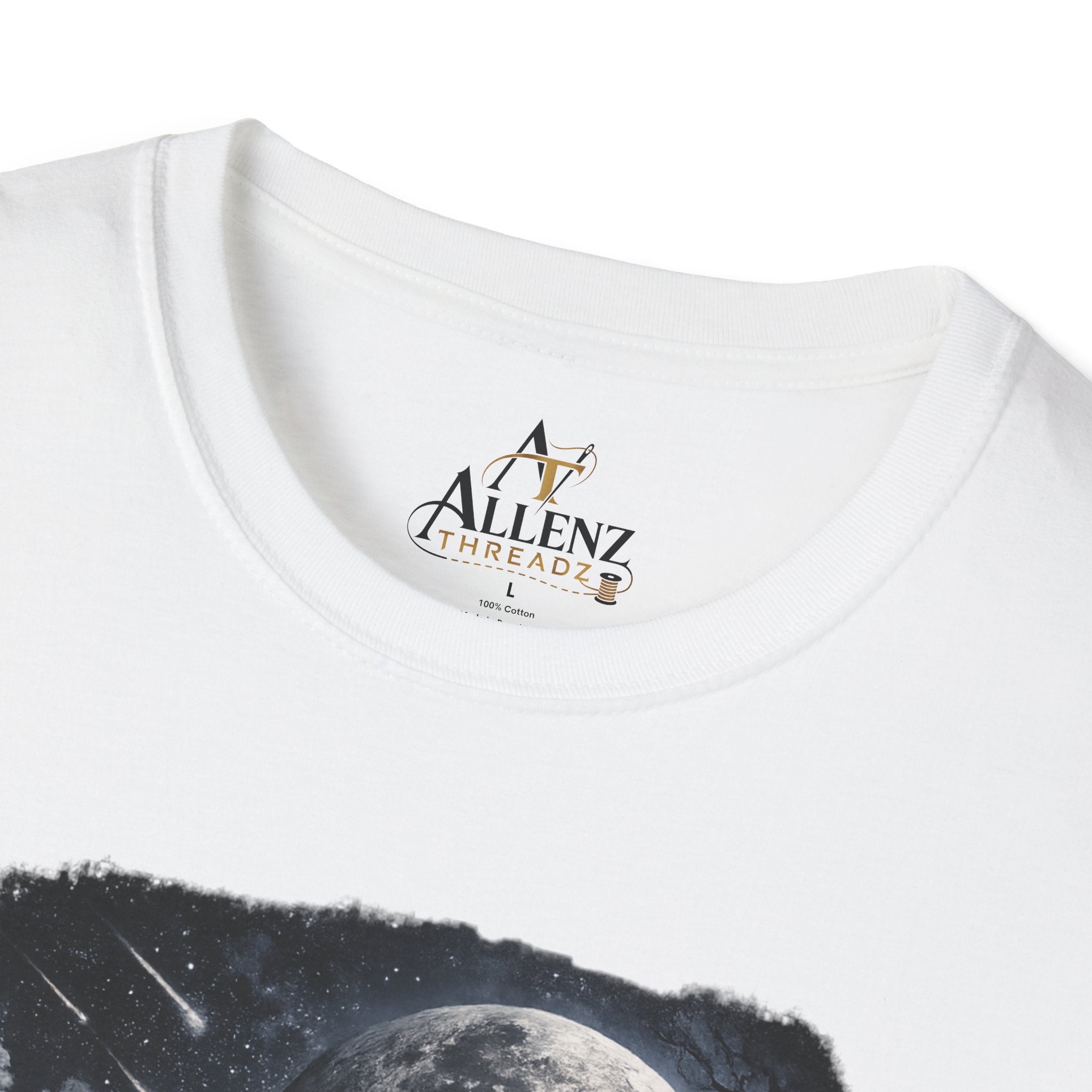 Fantasy Moonlit Wolves T-Shirt — Gothic Werewolf Night Scene